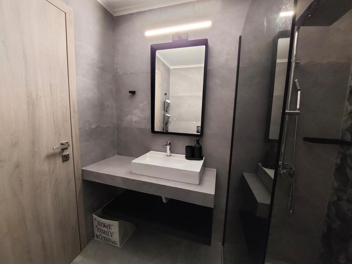 Christellie Luxury Apartment Kiáton Zewnętrze zdjęcie