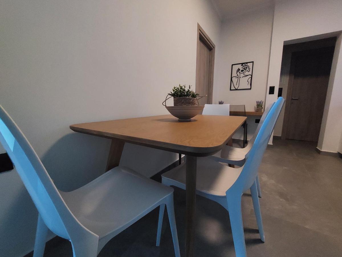 Christellie Luxury Apartment Kiáton Zewnętrze zdjęcie